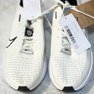 Nike Interact Running Shoes - Black Swoosh sail/ white